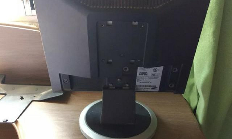 Monitor Samsung Lcd...
