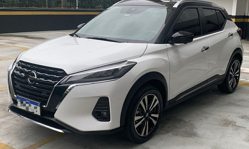 Nissan Kicks Exclusi...