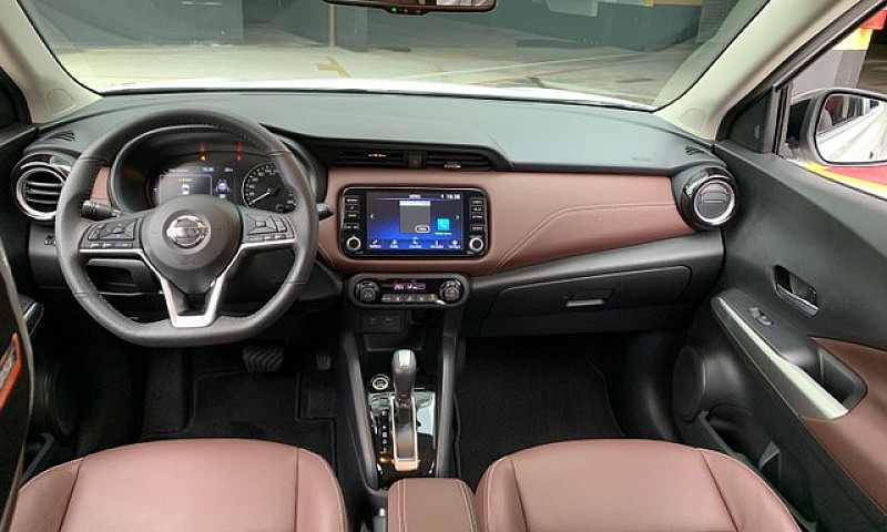 Nissan Kicks Exclusi...