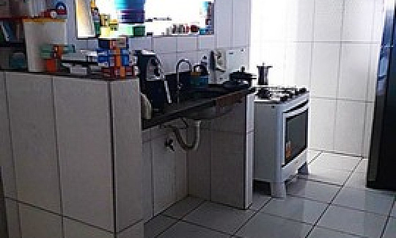 Aluga-Se Casa No Tér...