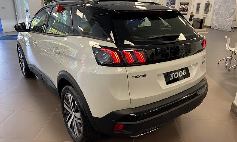 Peugeot 3008...