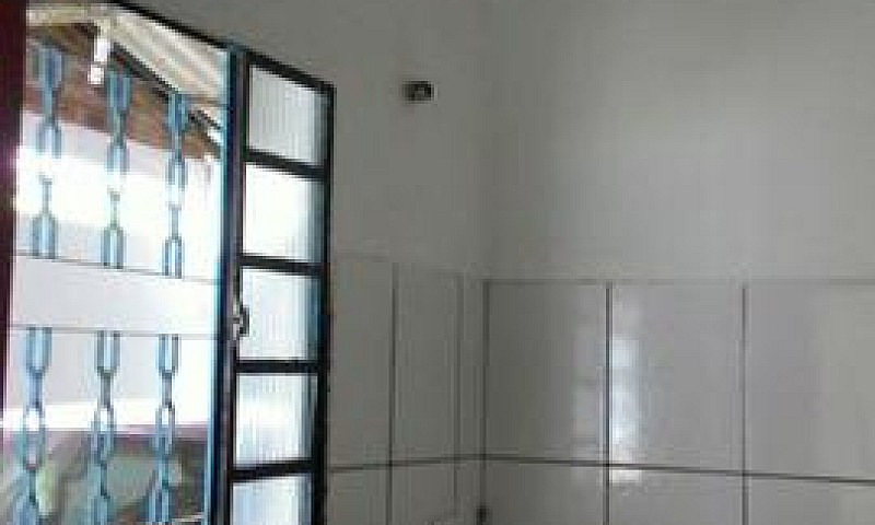 Alugo Casa 2 Quartos...