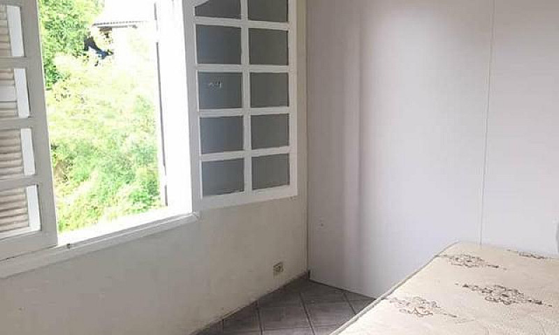 Quartos Alugo...