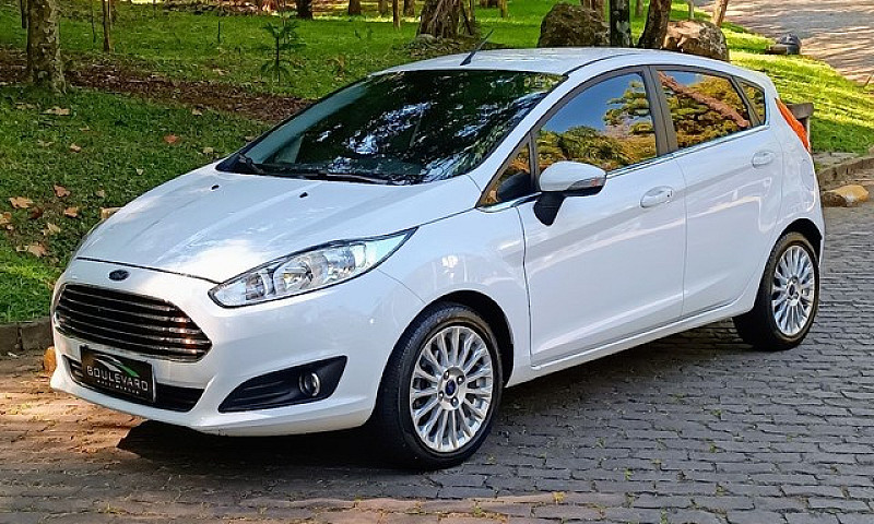 Ford New Fiesta Tita...