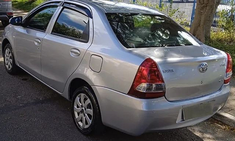 Etios 1.5 Automático...