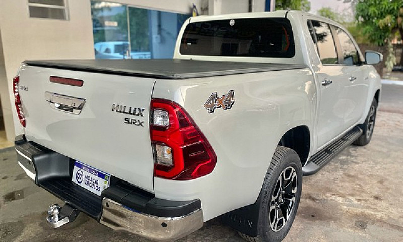 Toyota Hilux 2.8 Srx...