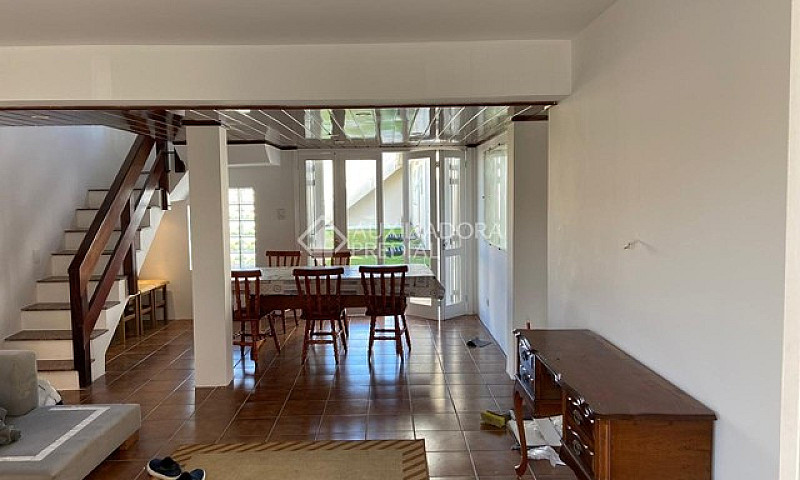 Casa Sobrado...