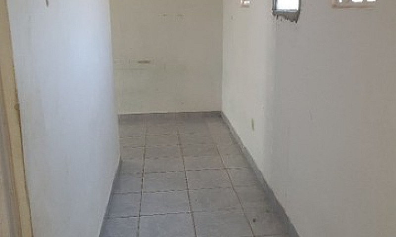 Casa Com 2 Quarto To...