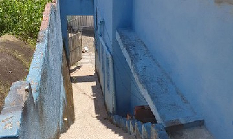 Casa Com 2 Quarto To...