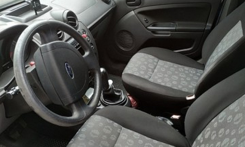 Ford Fiesta Em Perfe...