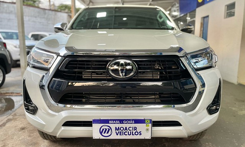 Toyota Hilux 2.8 Srx...