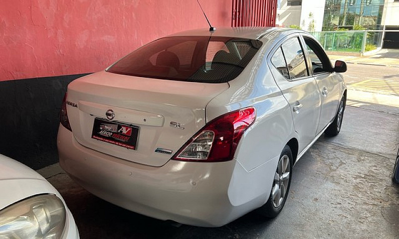 Nissan Versa 2014 1....