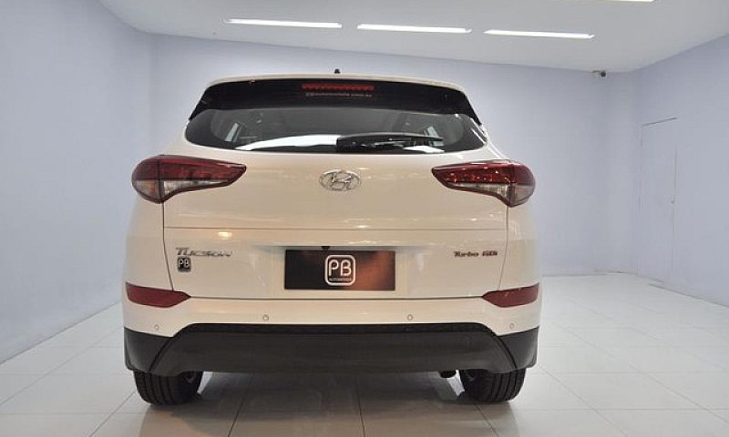 Hyundai Tucson 1.6 1...