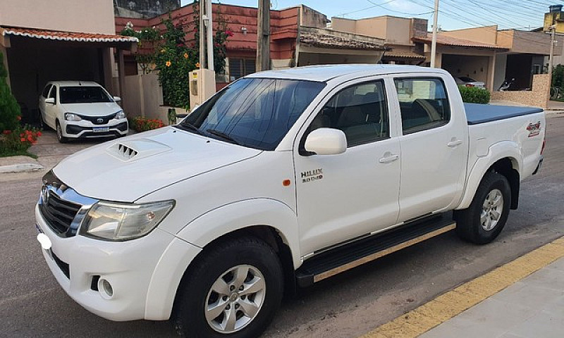 Hilux Sr 2013 4X4  /...