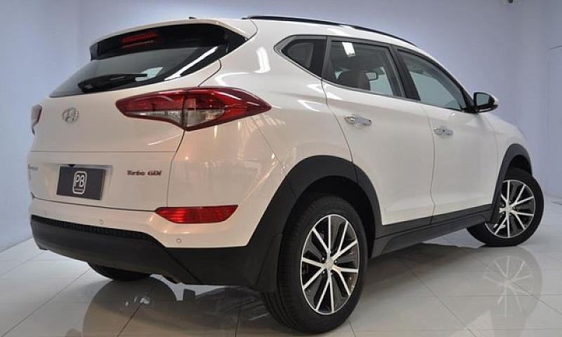 Hyundai Tucson 1.6 1...