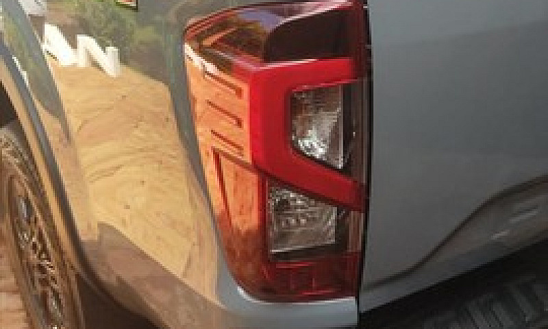 Nissan Frontier 2.3 ...
