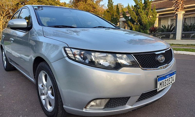 Kia Cerato 1.6  Ex2 ...