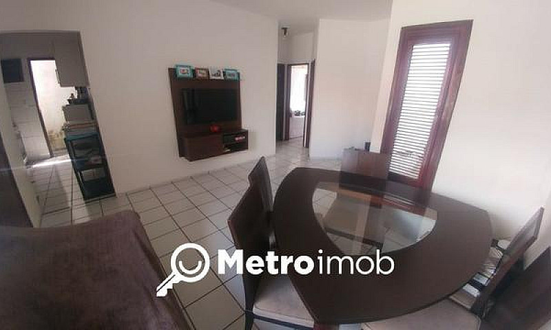 Casa Com 3 Dormitóri...
