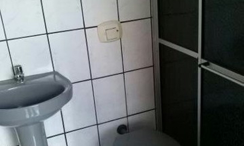Aluga-Se Um Apartame...