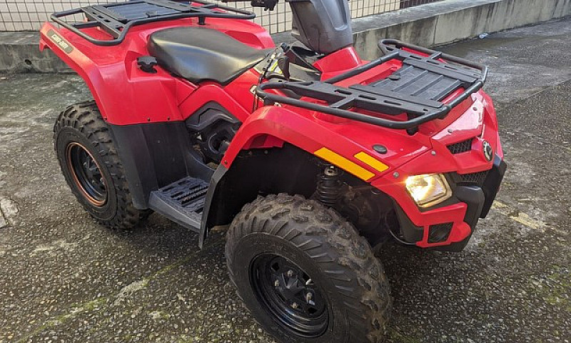Quadriciclo Can-Am 4...