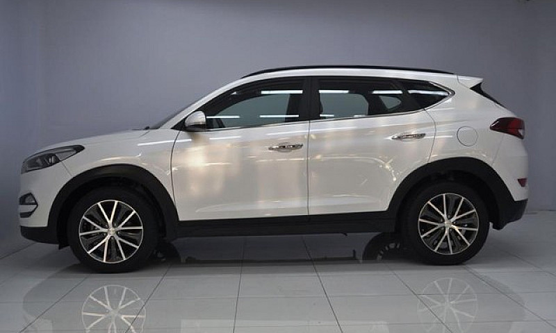 Hyundai Tucson 1.6 1...