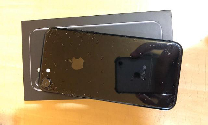 Iphone 7 - 128 Gigas...