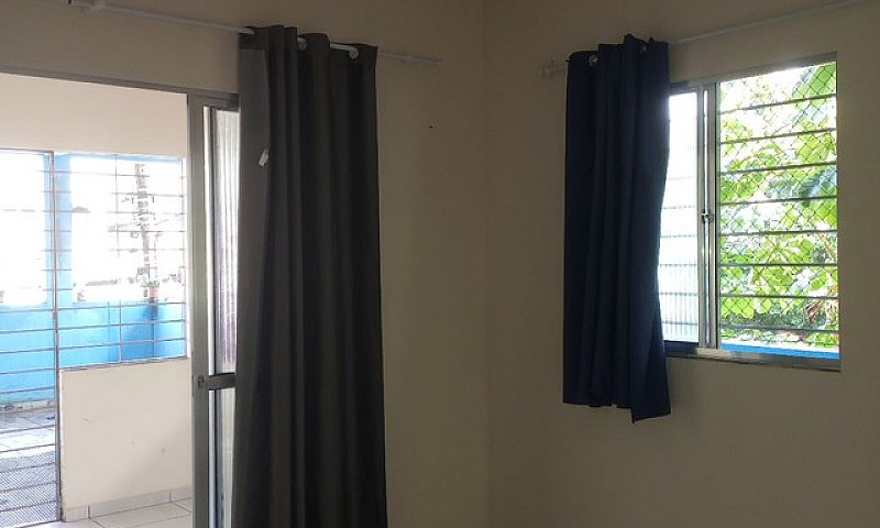 Aluga-Se Casa Em Nov...