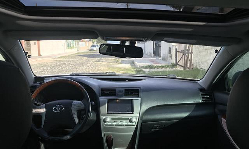 Toyota Camry 2010 To...