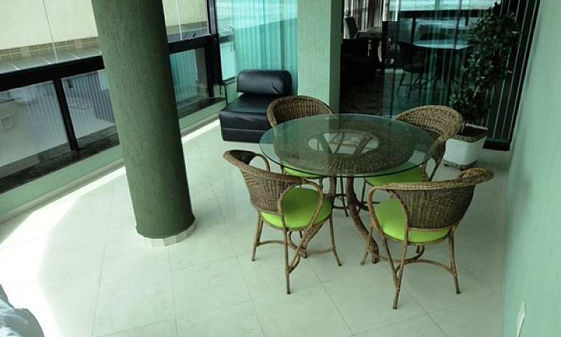 Apartamento De Frent...