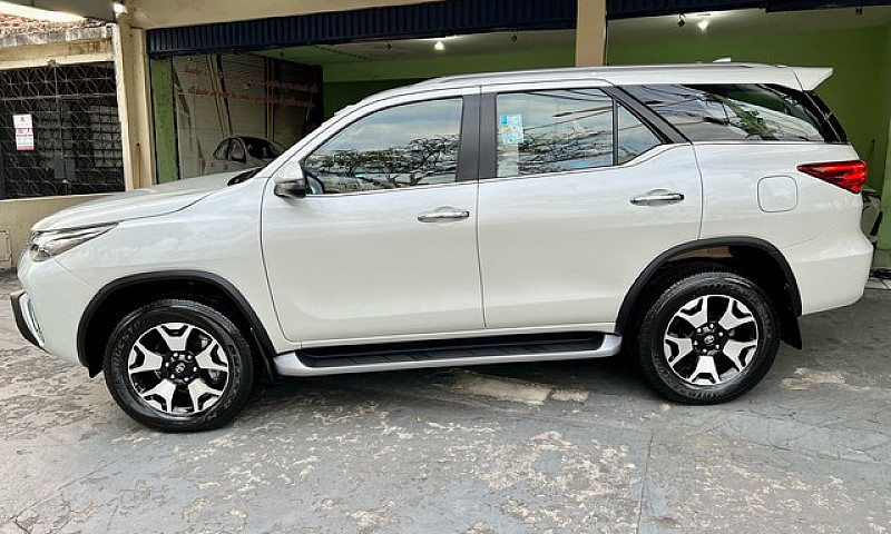 Hilux Sw4 Diamond 20...
