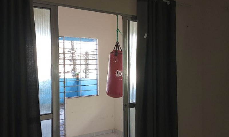 Aluga-Se Casa Em Nov...