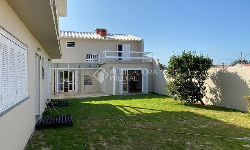 Casa Sobrado...