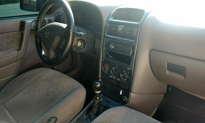 Astra Sedan Completo...