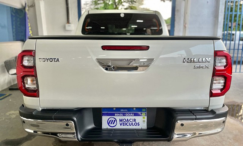 Toyota Hilux 2.8 Srx...