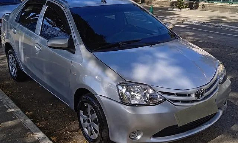 Etios 1.5 Automático...