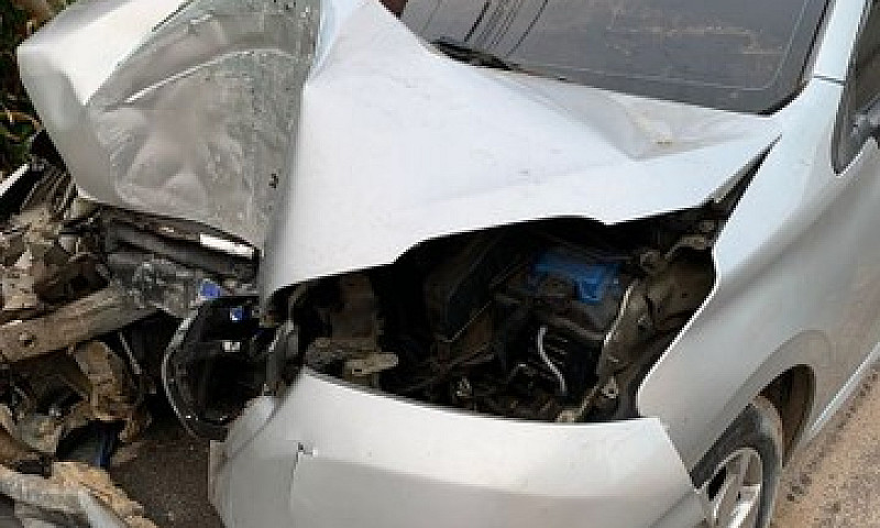 Peugeot 208 Batido...
