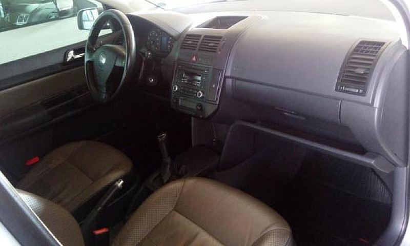 Vendo Polo Hatch 1.6...