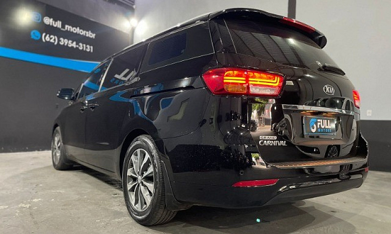 Kia Carnival 50Mil K...