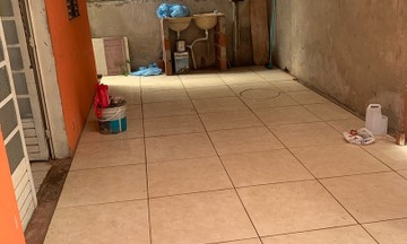 Vendo Uma Casa No Re...