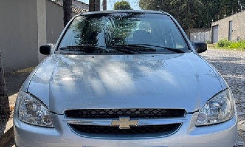 Vende-Se Corsa Sedan...