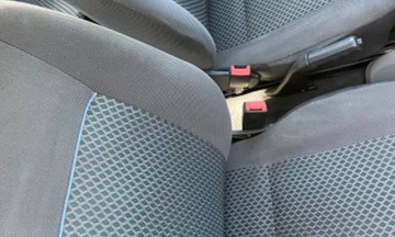 Vende-Se Corsa Sedan...