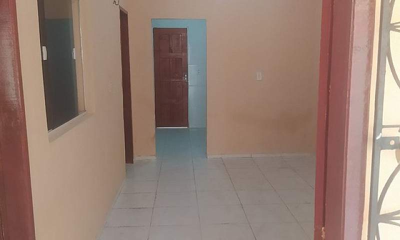 Aluga-Se Casa Com Ga...