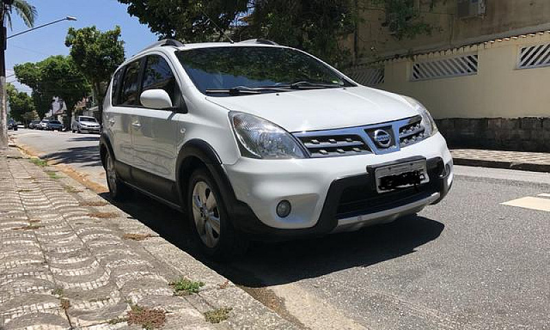 Vende-Se Nissan Livi...