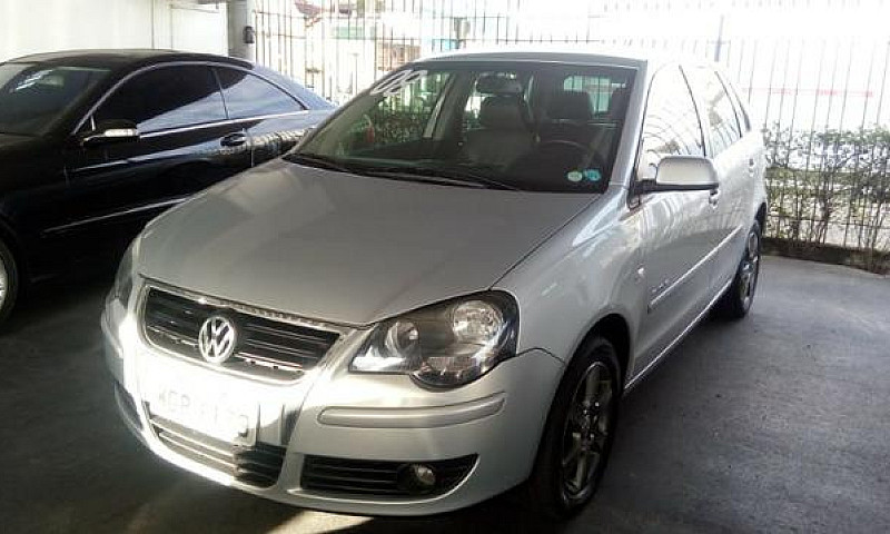 Vendo Polo Hatch 1.6...