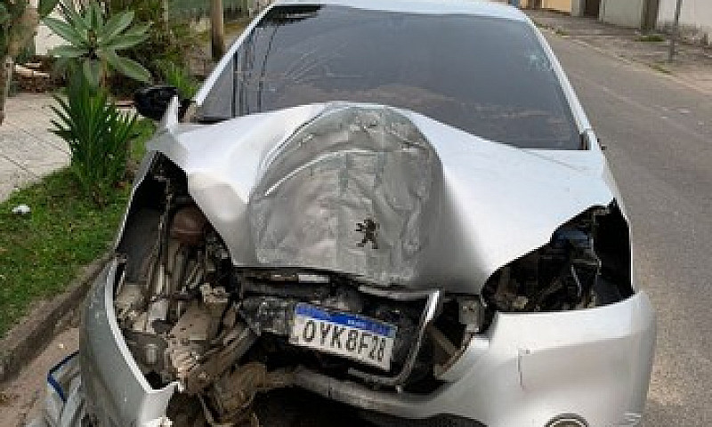 Peugeot 208 Batido...