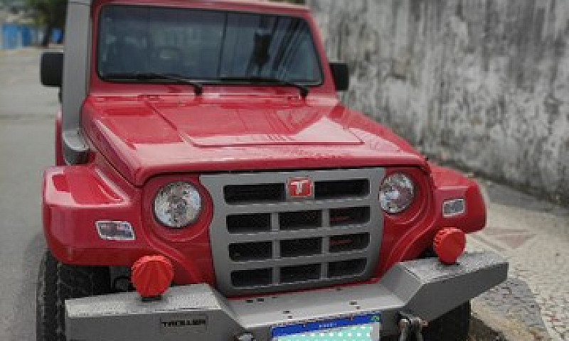 Jeep Troller ...