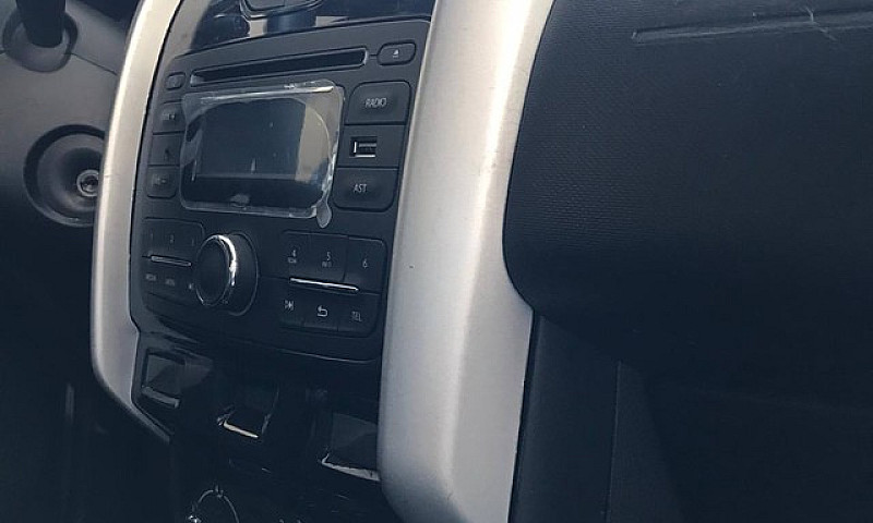 Renault Duster Expre...