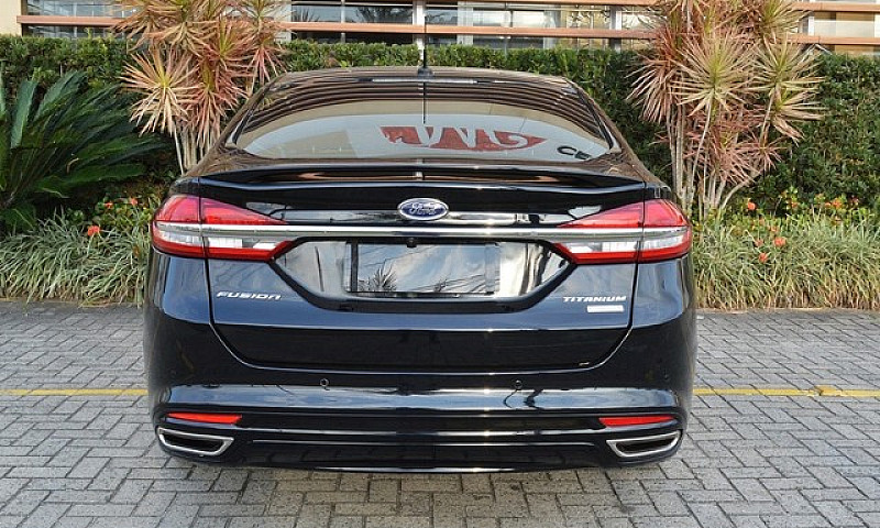 Ford Fusion Titanium...