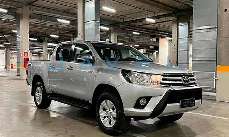 Toyota Hilux 2.8 Srv...