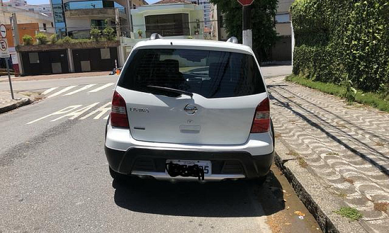 Vende-Se Nissan Livi...